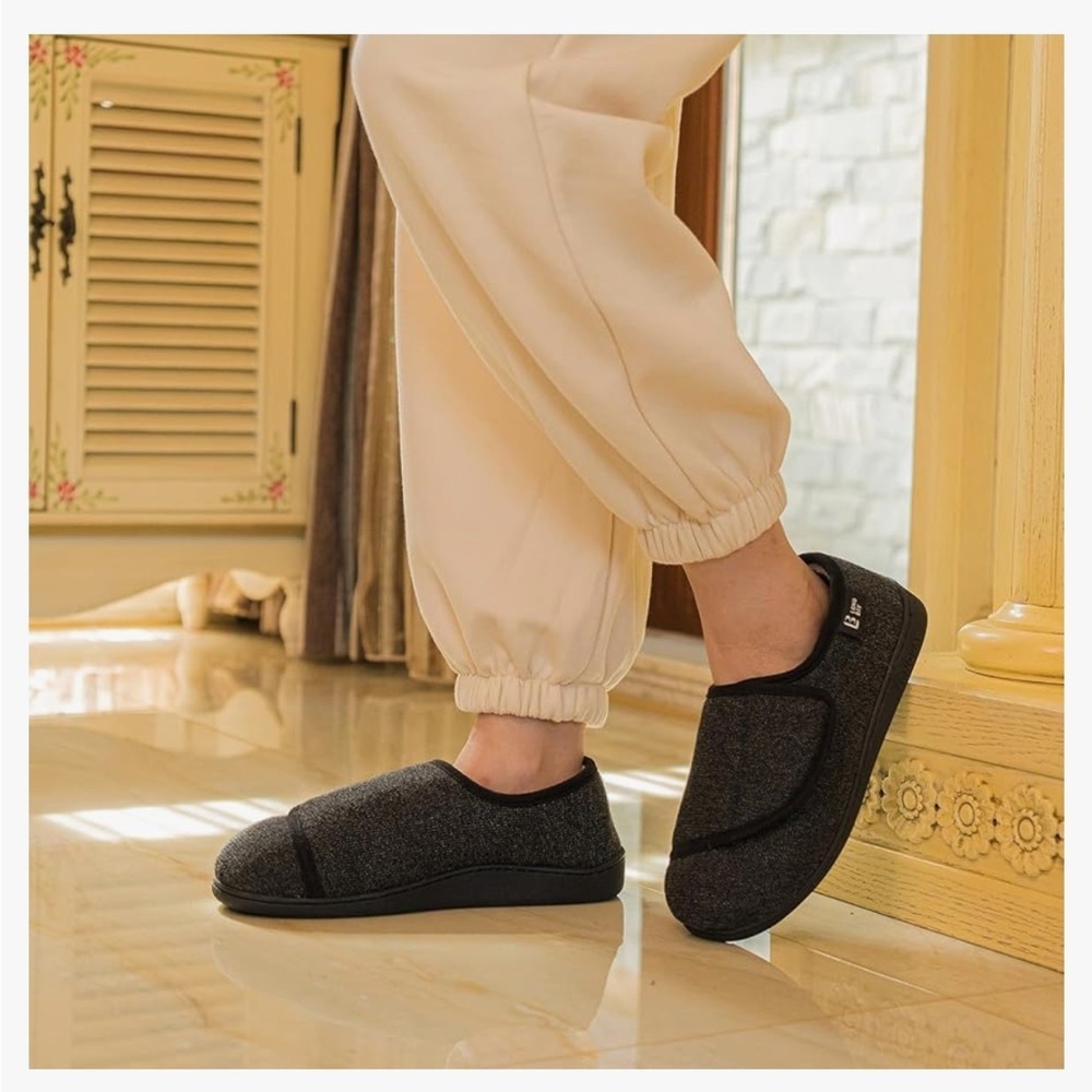 LongBay Women's Adjustable Slippers Non Slip Wide House Shoes Indoor Outdoor 🆕
